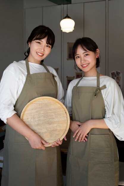 Почему японские официанты носят перчатки и как это влияет на клиентов - интересные факты и преимущества