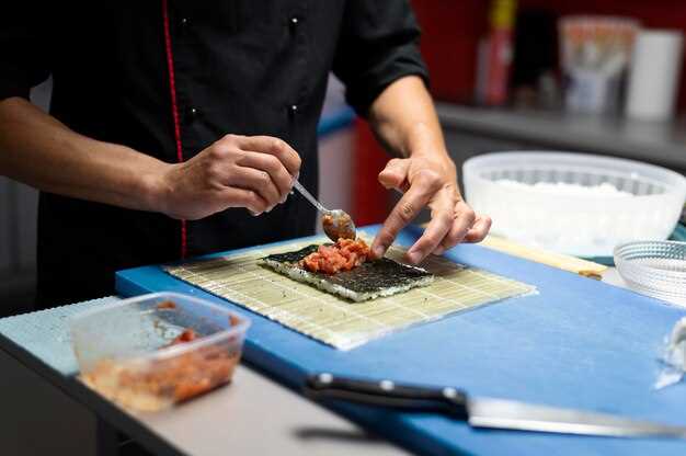 undefinedЯпонская кухня</strong> - это одна из самых изысканных и уникальных кулинарных традиций в мире. Она сочетает в себе искусство приготовления, прекрасный вкус и эстетику подачи блюд. Японская кухня имеет долгую историю, которая тесно связана с культурой и обычаями страны.